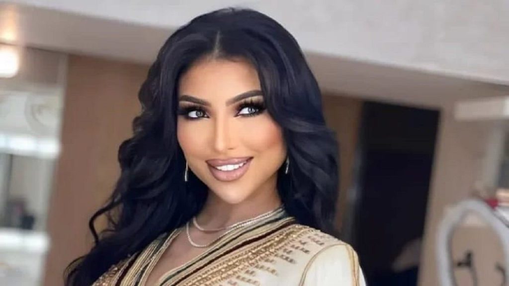 بعد اعتقالها.. نشطاء يتضامنون مع دنيا بطمة