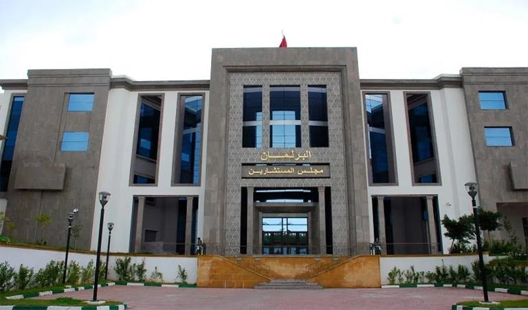 مجلس المستشارين .. التأكيد على ضرورة التكامل بين العمل اللائق والتنمية المستدامة