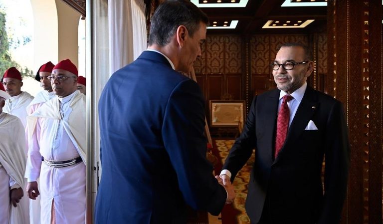 الملك محمد السادس يستقبل رئيس الحكومة الإسبانية بيدرو سانشيز