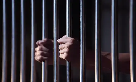 إدارة سجن طانطان تكشف حقيقة “إضراب سجين عن الطعام بسبب إساءة معاملته”