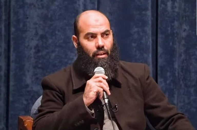 بعد "تبخيس مجهوداتهم".. الأطباء يردون على الداعية ياسين العمري