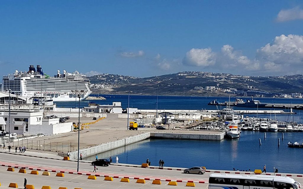 تعليق الرحلات بين مينائي طنجة وطريفة إثر سوء الأحوال الجوية