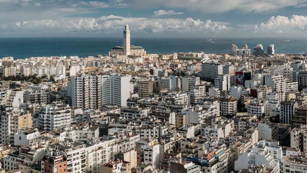 المشروع الذي ينتظره البيضاويين.. "مثلث الفنادق" الذي سيحل أزمة "الباركينغ" وسط المدينة