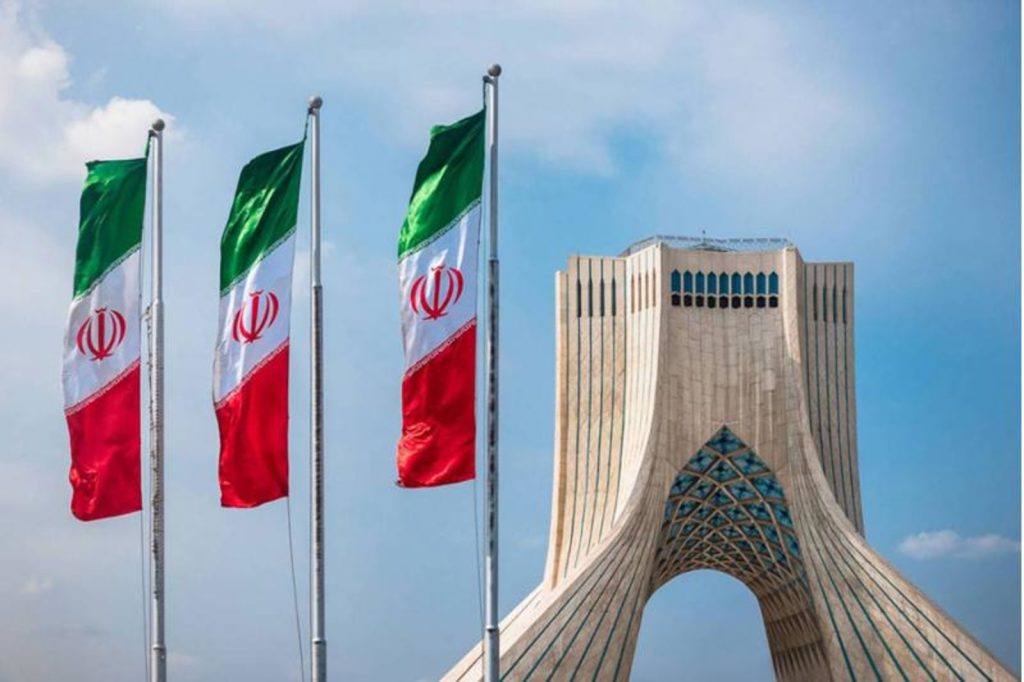بسبب "الكيل بمكيالين".. إيران تستدعي سفراء بريطانيا وفرنسا وألمانيا