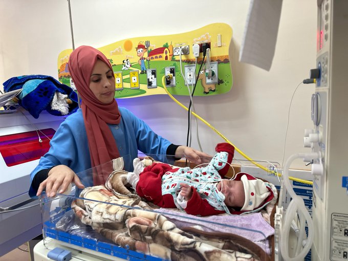 من الموت تنبع الحياة.. استخراج طفلة من رحم فلسطينية قُتلت بغارة في غزة