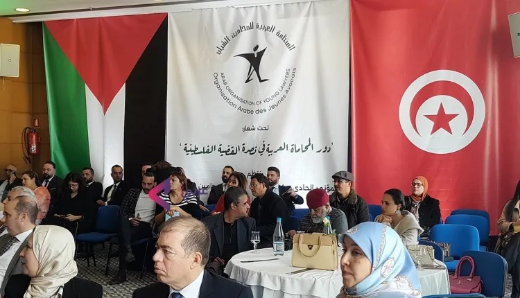 وفد مغربي يتصدى لإقصاء علم المملكة في مؤتمر المحامين العرب بتونس