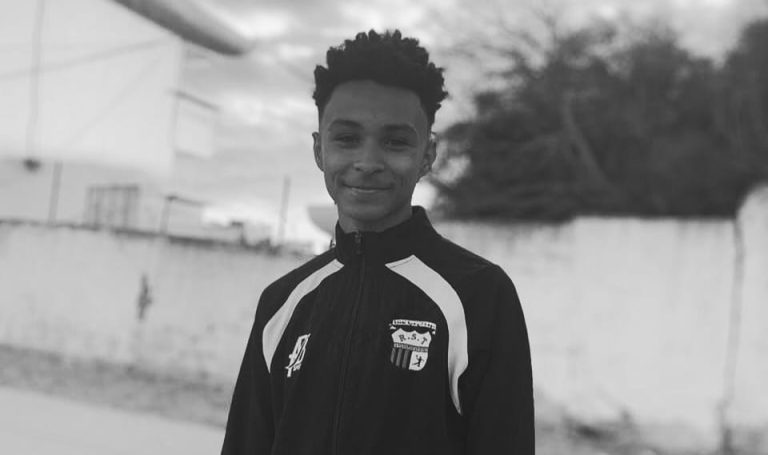 لاعب لكرة اليد يلقى مصرعه غرقا بأحد شواطئ طنجة