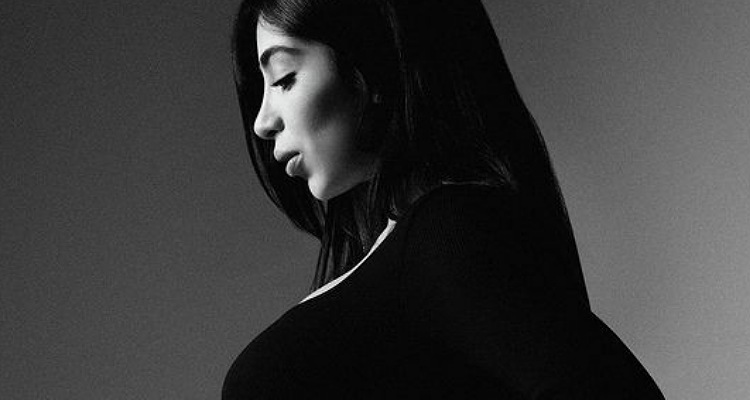 الفنانة ماريا نديم تعلن عن حملها بمولودها الأول