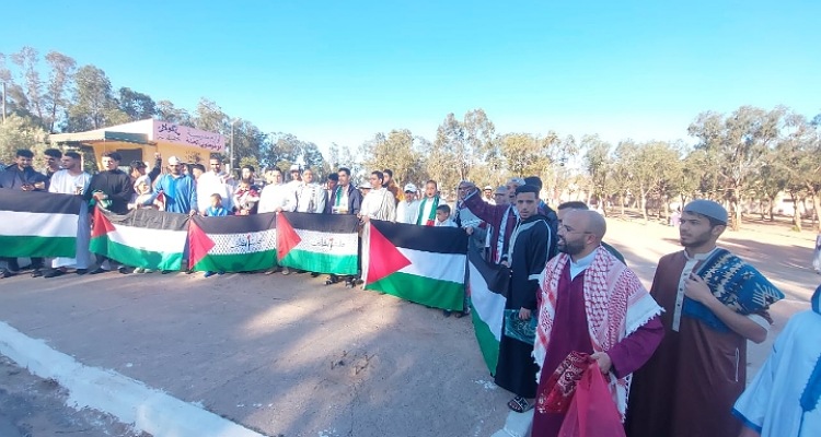 بعد صلاة العيد بسطات.. وقفة تضامنية مع أهل غزة