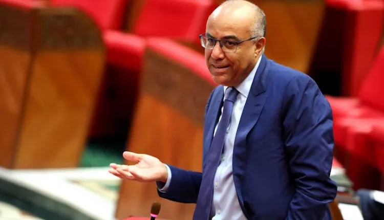 الحكومة "تحدد قائمة الجامعات والمؤسسات التي تربطها اتفاقية شراكة مع الدولة"