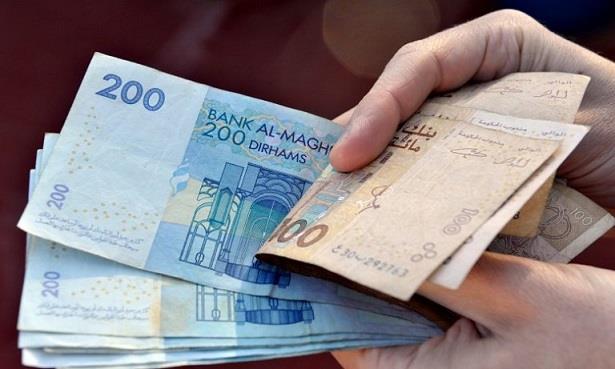 صرف الشطر الأول من الزيادة في أجور أسرة التعليم نهاية أبريل