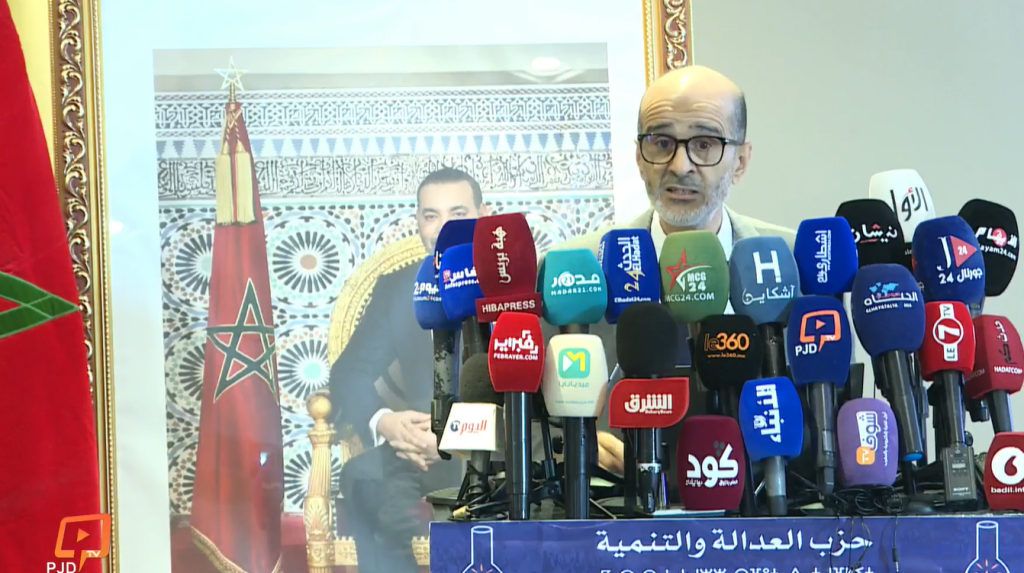 الأزمي: "ميراوي" يدفع نحو سنة بيضاء لطلبة الطب