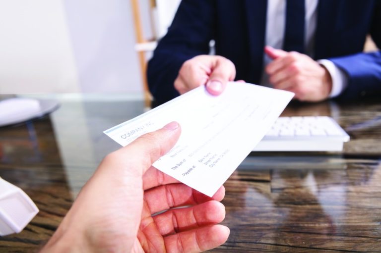 اعتقال إطار بنكي بفاس إختلس أكثر من 800 مليون سنتيم.