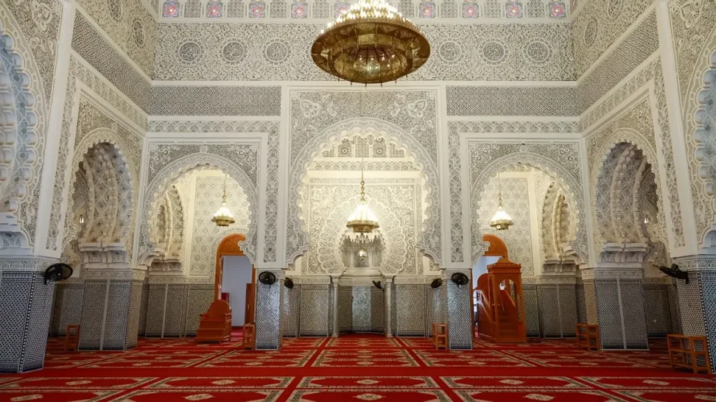 إفطار جماعي بمناسبة الافتتاح الرسمي لمسجد محمد السادس بأبيدجان