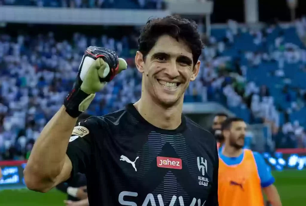 بونو يزأر أمام رونالدو ويقود الهلال للتتويج بكأس الملك السعودي