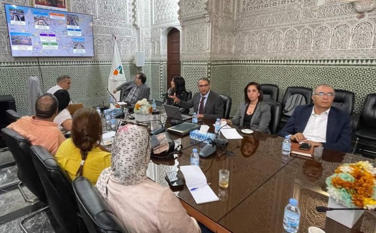 اجتماع بمقر جهة الدار البيضاء سطات لتعزيز وسائل النقل بالضواحي