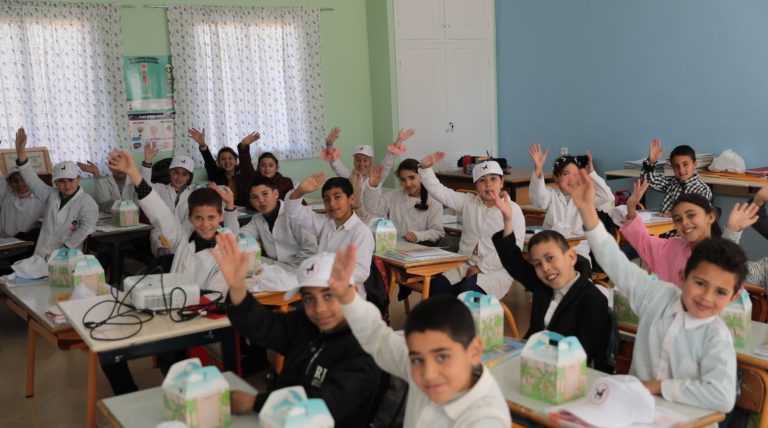 ﻣﺆﺳﺴﺔ اﻟﺒﻨﻚ اﻟﺸﻌﺒﻲ ﺗﺴﻬﺮ ﻋﻠﻰ ﺗﺠﺪﻳﺪ 4 ﻣﺪارس ﺑﺠﻬﺔ اﻟﻨﺎﻇﻮر - اﻟﺤﺴﻴﻤﺔ