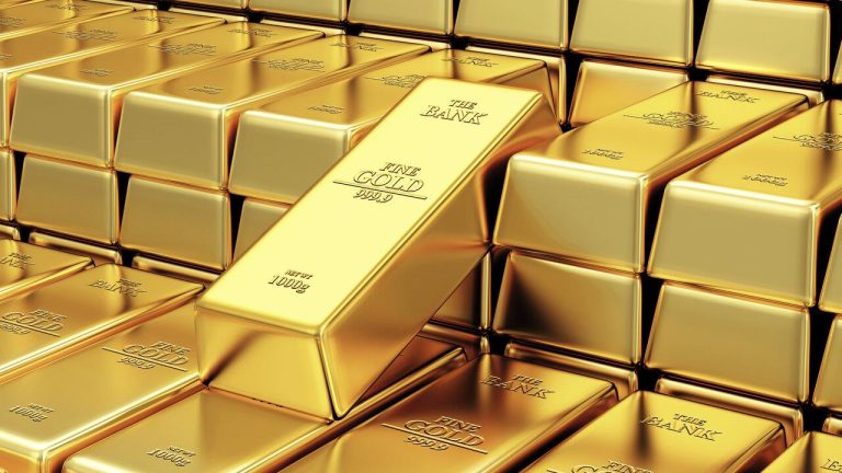 الذهب يقفز إلى ذروة جديدة والفضة عند أعلى مستوى في 11 عاما