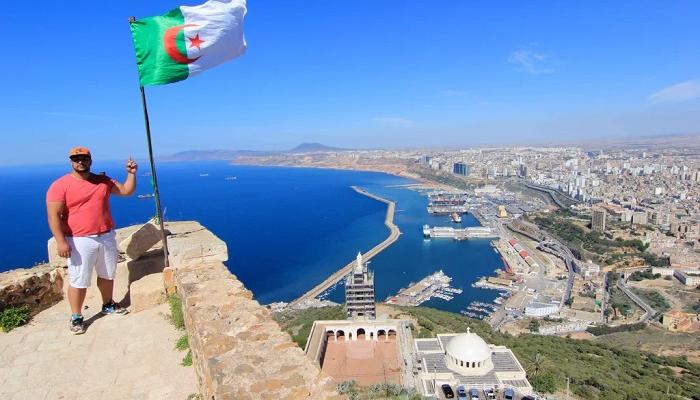 بعد فضيحة كذبة 300 مليون سائح.. الجزائر تستيقظ من سباتها وتريد منافسة المغرب