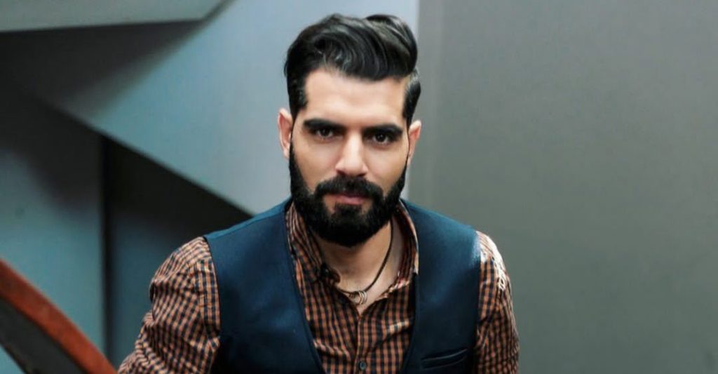 الممثل عبد السلام البوحسيني بطل كليب زينة الداودية الجديد