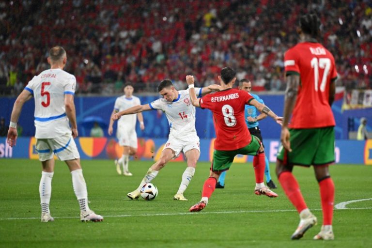 البرتغال تتغلب على تركيا وتعبر إلى ثمن نهائي كأس أوروبا