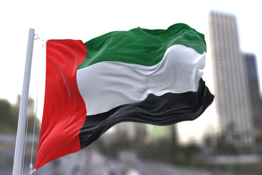 الإمارات تلزم "المؤثرين" الحصول على رخصة مزاولة نشاط الدعاية والإعلان