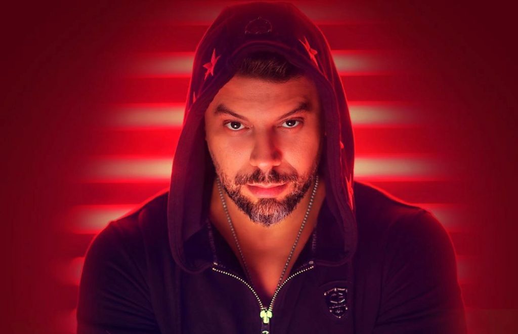 الفنان مسلم: "الكلاش أسهل حاجة فالراب.. وأنا كنقدم أعمال فيها رسائل"