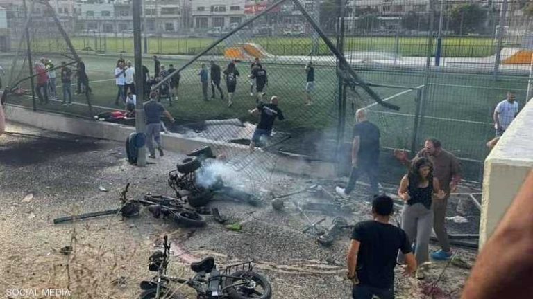 إعلام إسرائيلي: قـ..ـتلى وجـ..ـرحى في قصف نفذه "حزب الله" على بلدة مجدل شمس بالجولان