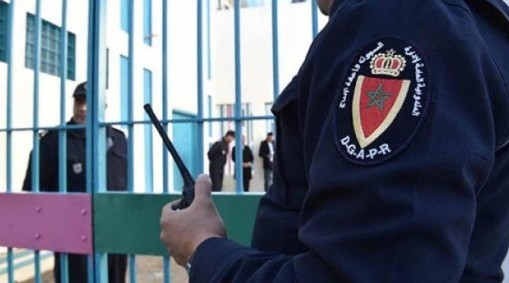 نوم في المراحيض واعتداءات جنسية..جحيم في السجون !!