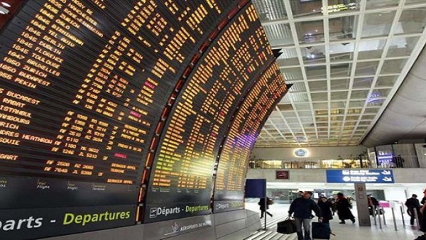 قبيل "الأولمبياد".. مطارات باريس تعلن الإضراب