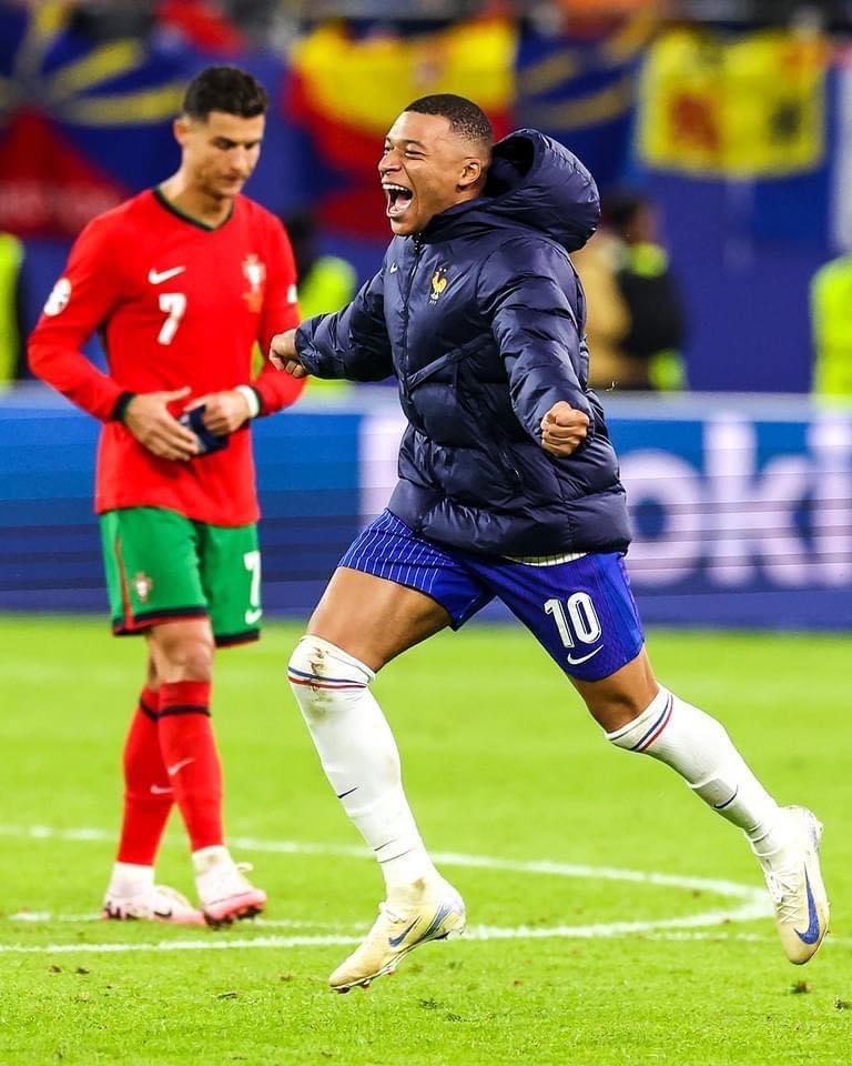 انتهى الحلم".. رونالدو يخرج من كأس أوروبا بعد الخسارة ضد مبابي