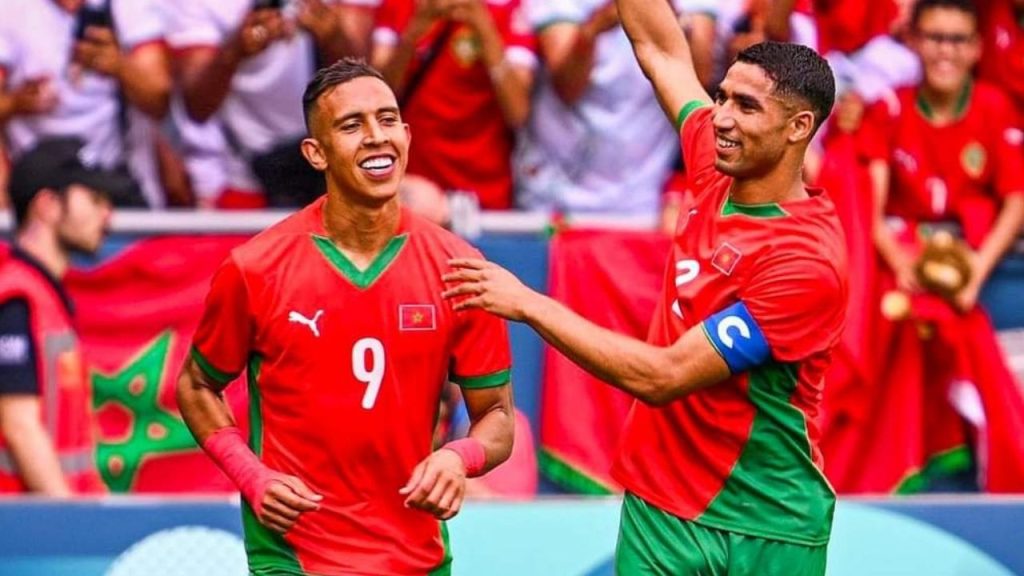 أشرف حكيمي ينتقد تصرفات بعض الجماهير خلال مباراة المغرب والأرجنتين