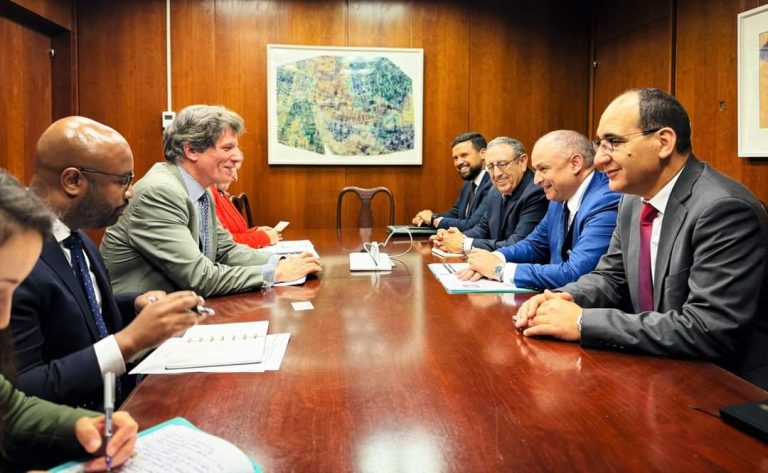 المغرب يقدم امتيازات للشركات الأمريكية و مزور يدعو الأخيرة لمضاعفة اسثتماراتها