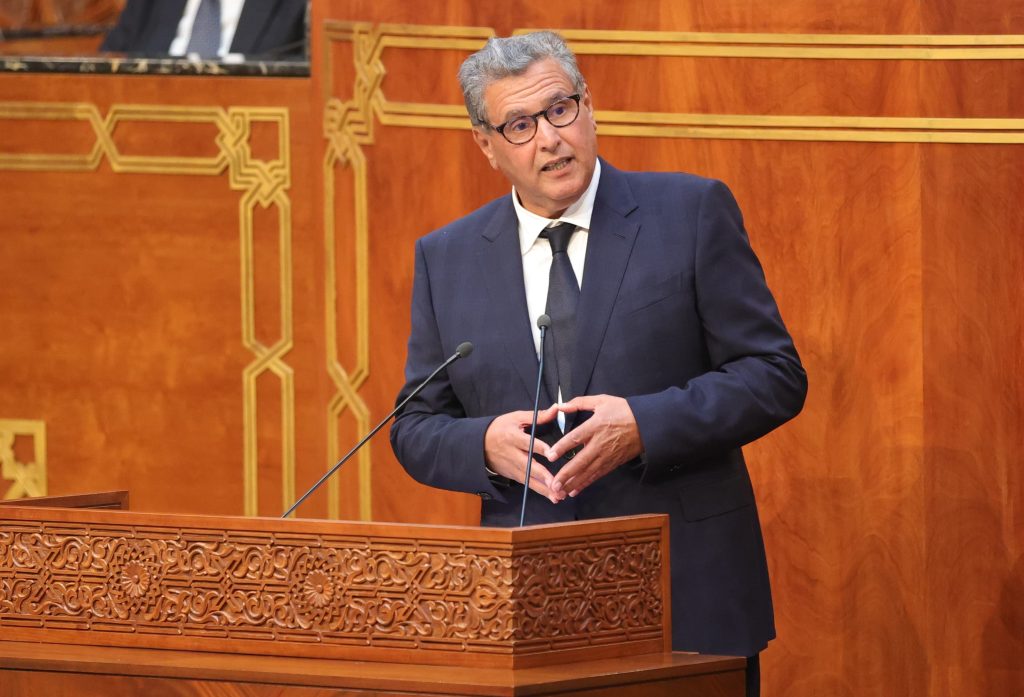 أخنوش ينوه ب"الوطنية الصادقة" التي تجمع الحكومة بالنقابات