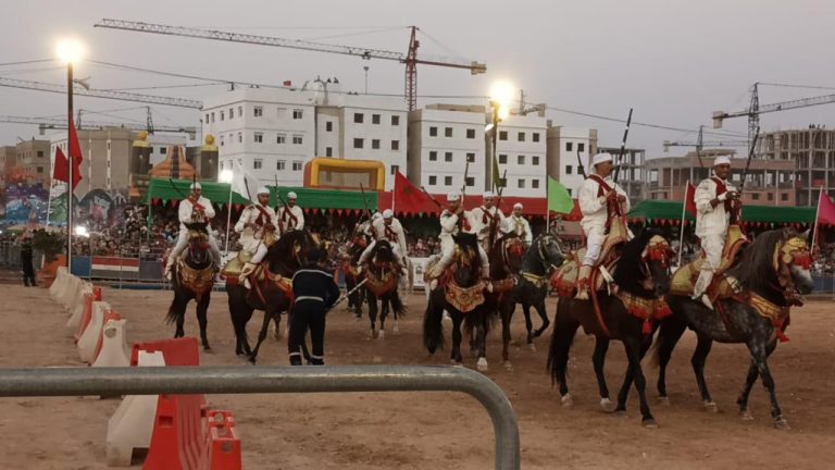 موسم حي مولاي رشيد للتبوريدة.. رقص وحفلات على أنقاض التنمية
