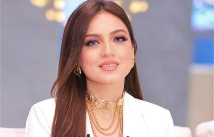 الإعلامية ياسمين عز تعلن ارتباطها وتكشف عن قرب موعد زفافها