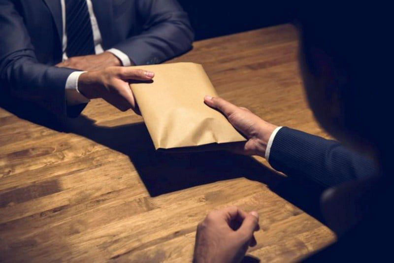 مراكش : الرقم الأخضر يطيح بشخصين احدهما موظف جماعي