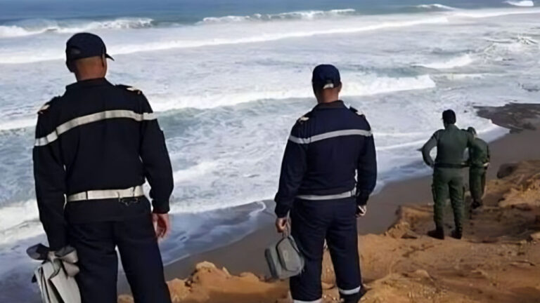 شفشاون..شاطئ الجبهة يلفظ جــ..ـثة شاب مجهول الهوية