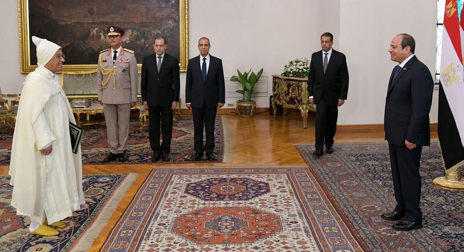 سفير المغرب بالقاهرة يقدم أوراق اعتماده للرئيس المصري عبد الفتاح السيسي
