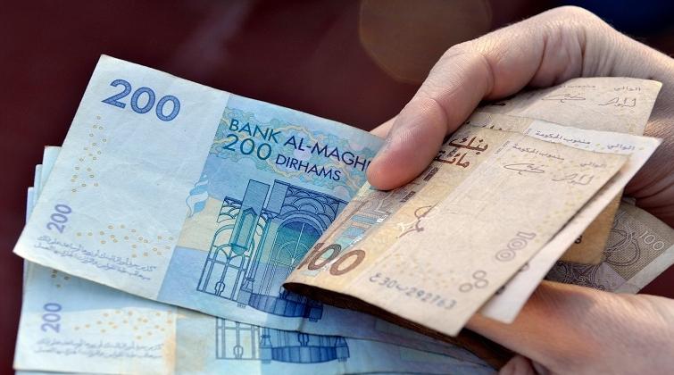 الأزمة تدفع عددا من الأسر للاقتراض من الأبناك لقضاء عطلة الصيف