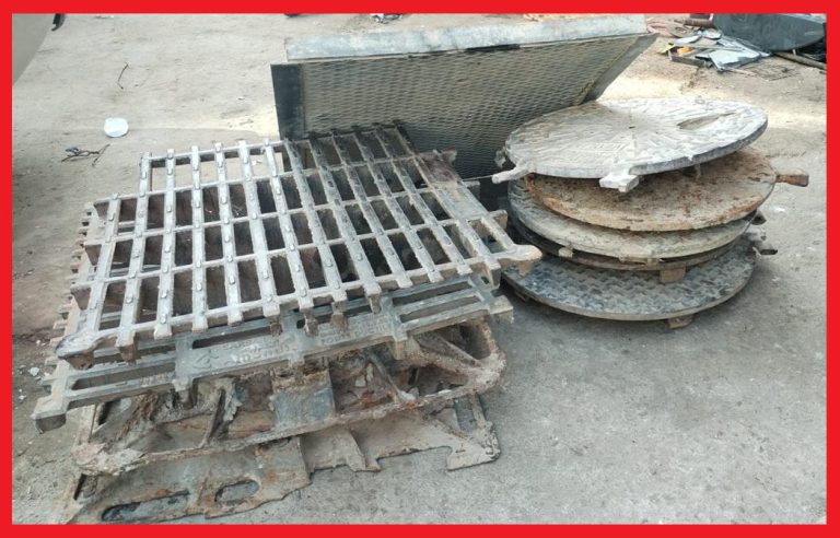 طنجة..الأمن يعتقل 3 أشخاص تورطوا في سرقة بالوعات الصرف الصحي