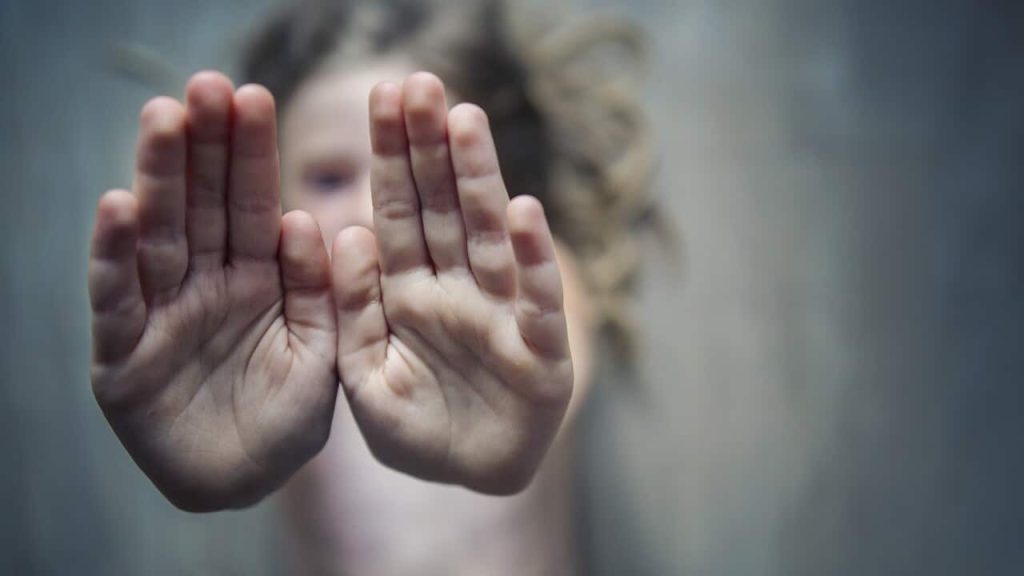 محكمة الحسيمة توزع 40 سنة على شخصين بتهمة الاستــ..ـغلال الجـ..ـنسي والابـ..ـتزاز