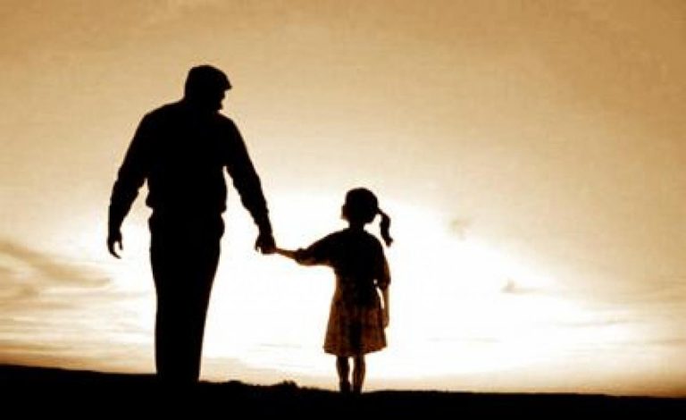 سيدة تعثر على والدها بعد فراق 63 عاما (صورة)