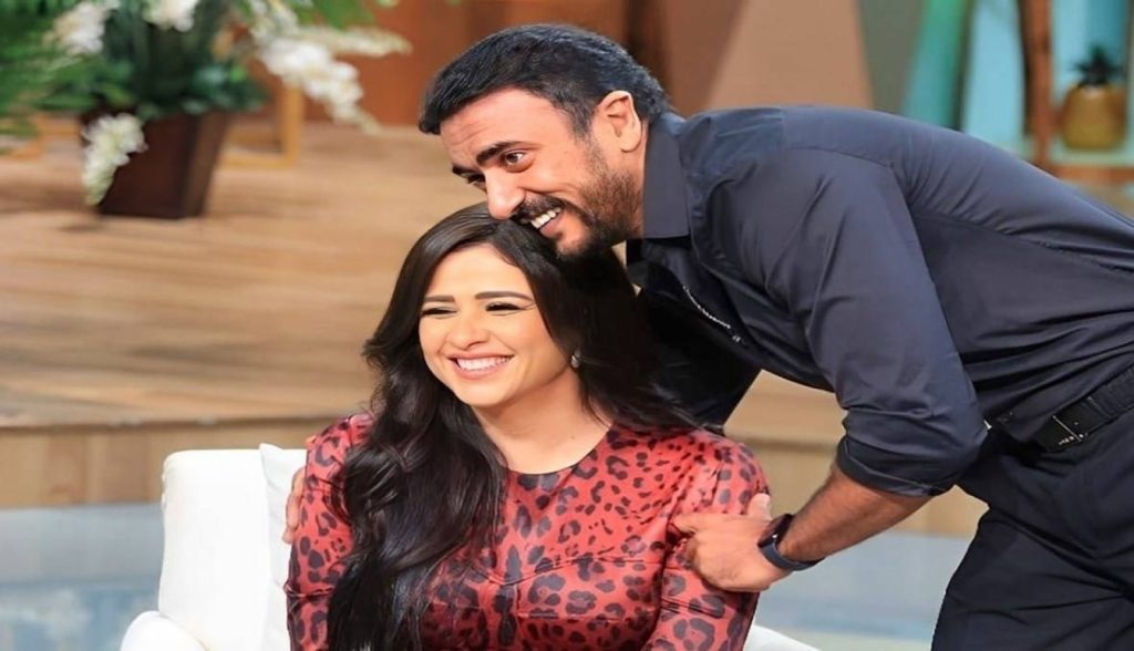 الفنان أحمد العوضي: "كنت معجب بياسمين عبد العزيز قبل الزواج بها"