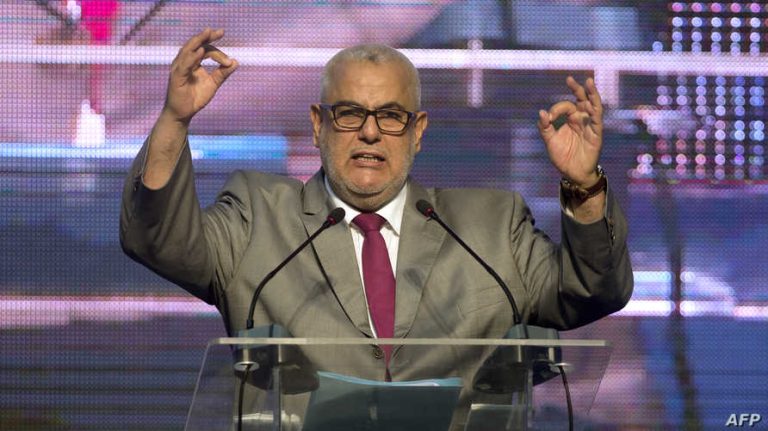 بنكيران يحذر المغاربة من حضور سهرات "طوطو" ويصفه ب"السلكوط"