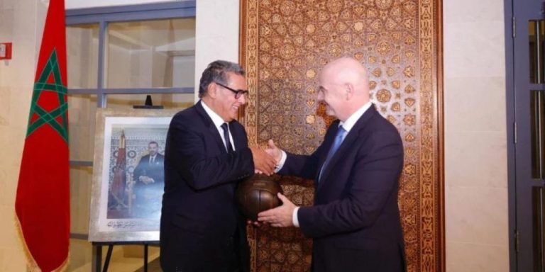 أخنوش يتباحث مع رئيس "الفيفا" تقدم استعدادات مونديال 2030