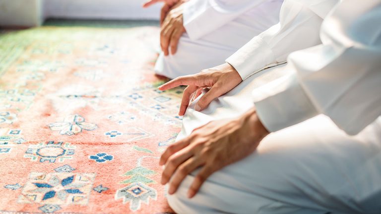 "رجع تصلي" نشطاء يطلقون حملة لتشجيع المغاربة على المواظبة على الصلاة