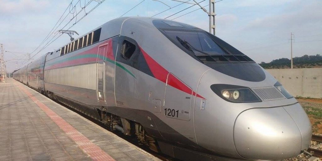 زيارة ماكرون للمغرب .. اتفاق للتزويد بقاطرات للقطار فائق السرعة