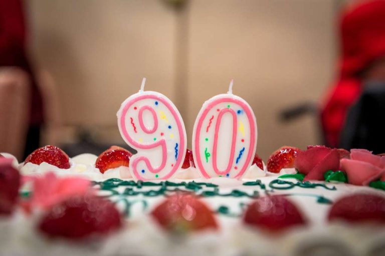 في عيد ميلادها الـ90.. مغامرة "مرعبة" لمسنة أمريكية (صور)