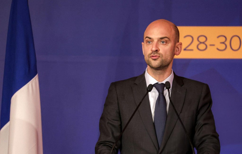 وزير خارجية فرنسا: "سندعم كل المشاريع المغربية في مونديال 2030"